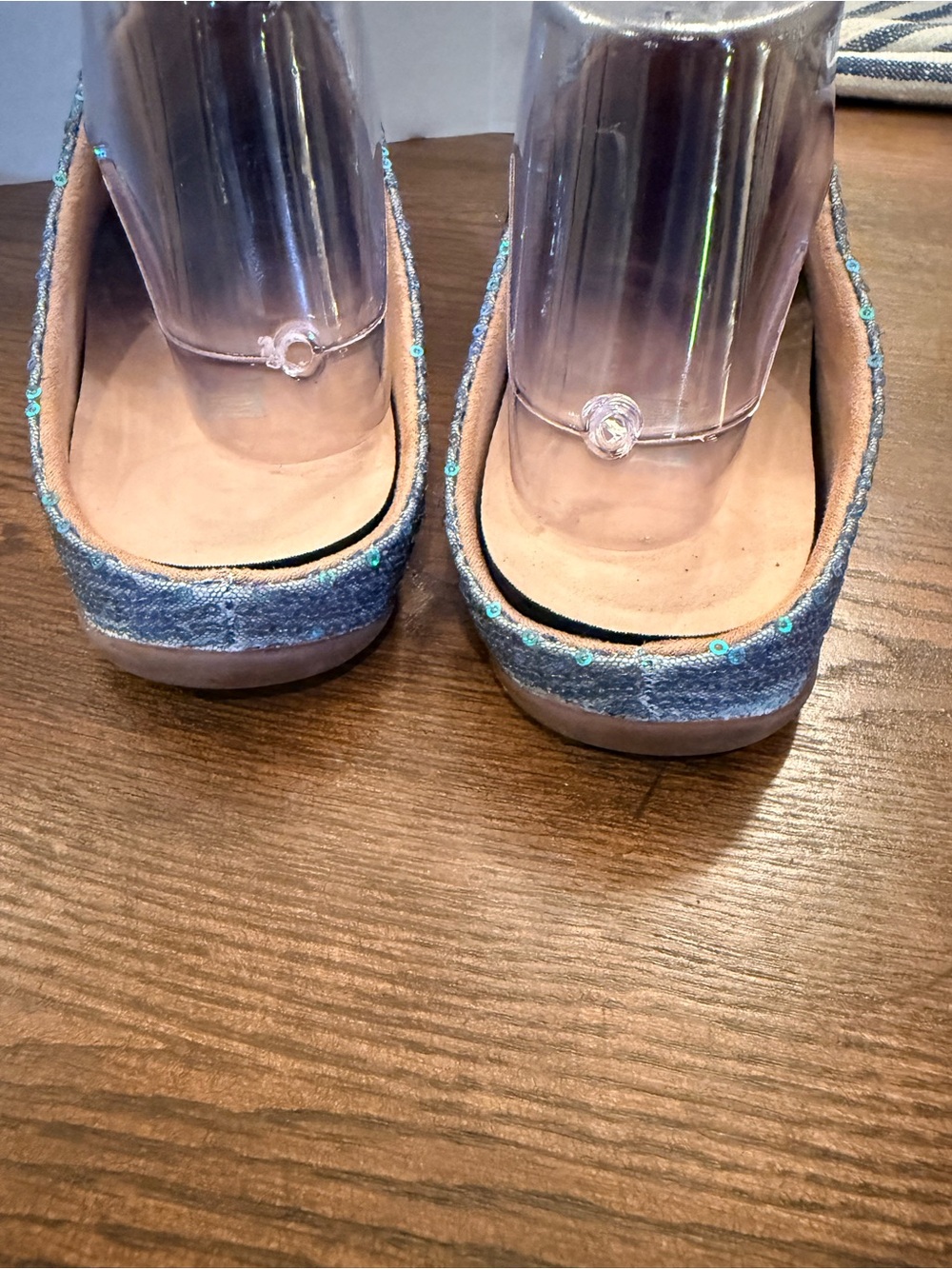 Fitflop Chrissie slippers. Iridescent blue sequin. Women size 9 - Picture 2 of 6